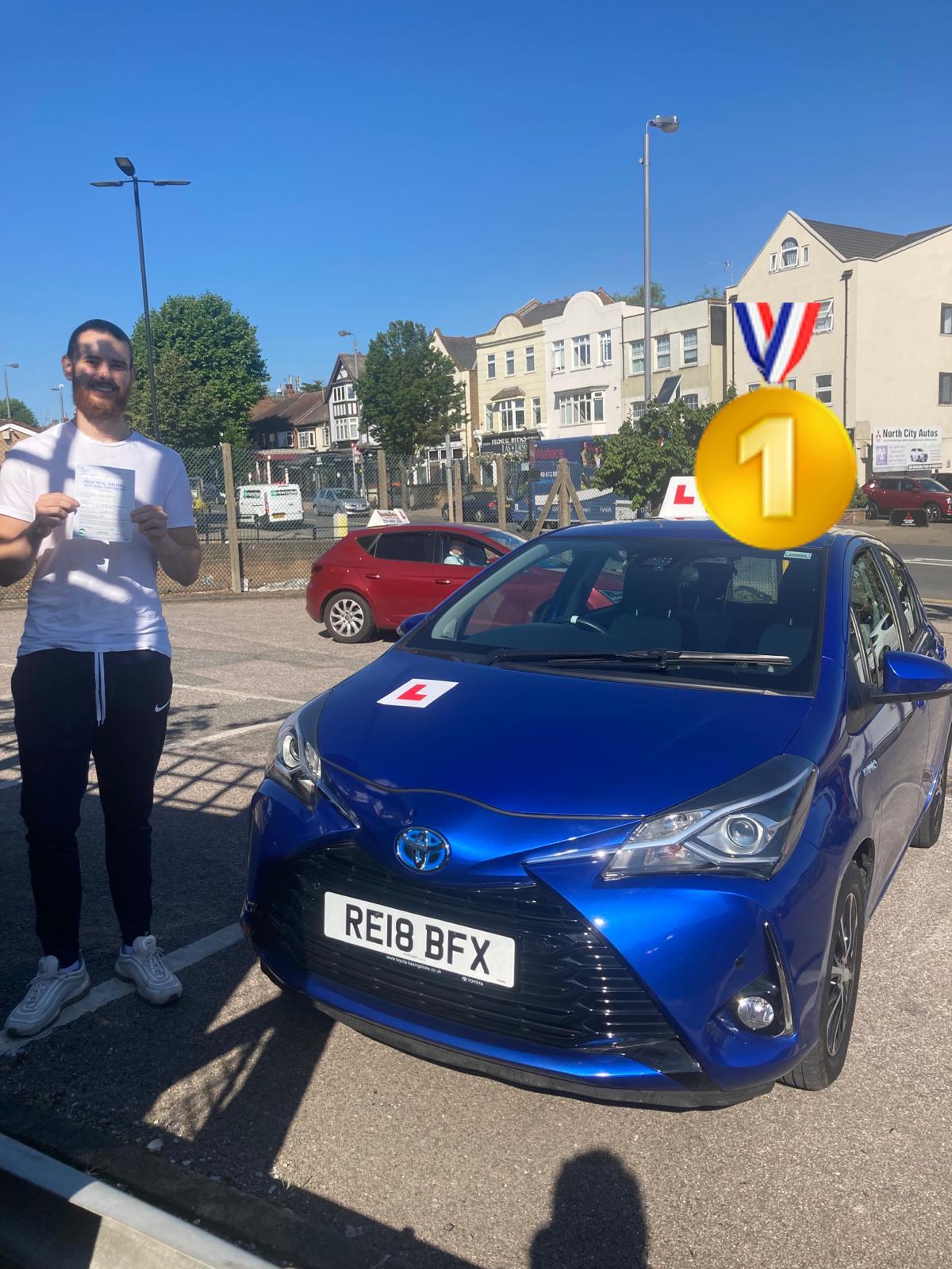 Happy student s who passed driving test in London
